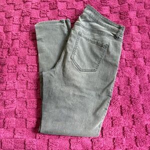 Old Navy Super Skinny Gray Denim Jeans Womens Size 14